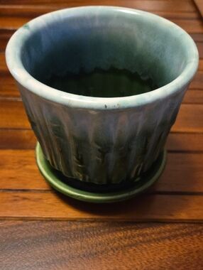 Vintage McCoy Pottery Planter 0372
